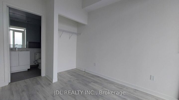 Property Photo:  70 Princess Street 1704 E  ON M5A 0X6 