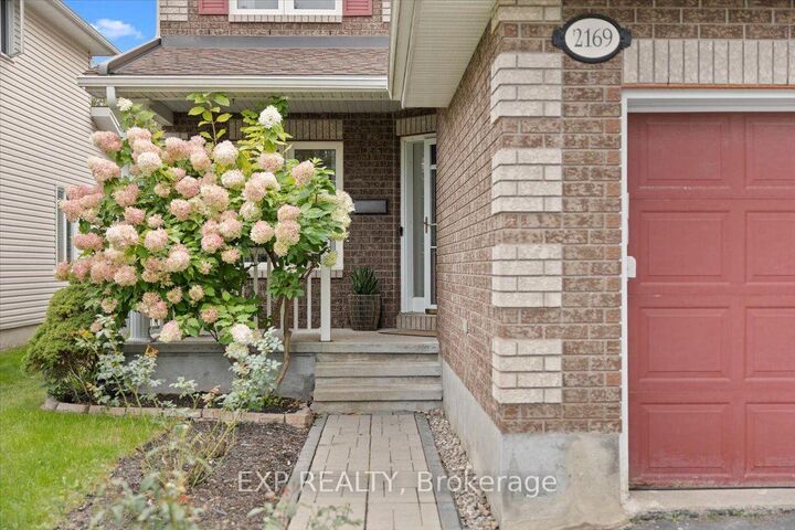 Property Photo: 2169 Brianna Way ON K4A 4E3