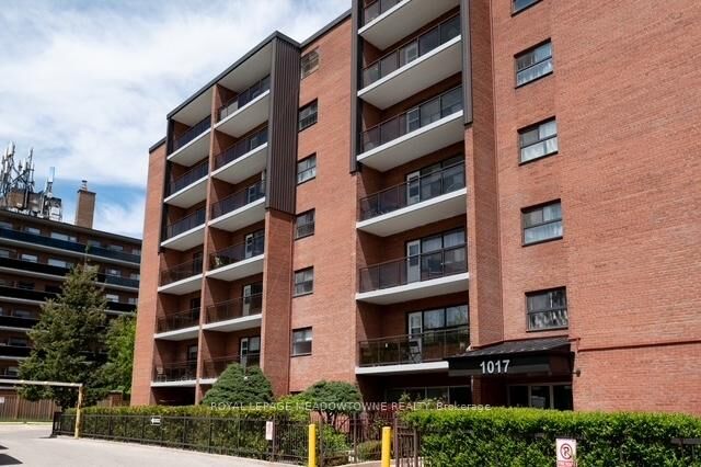 Property Photo:  1017 Seneca Avenue 310  ON L5G 3X5 