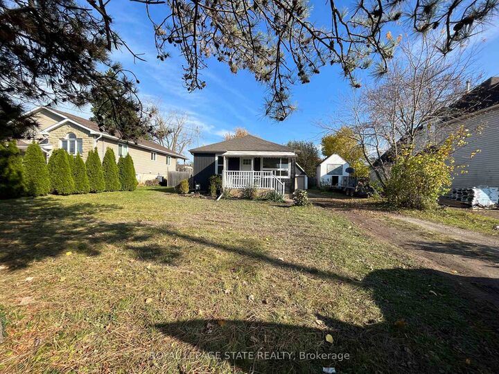 Property Photo: 6316 Montrose Road ON L2H 1L6