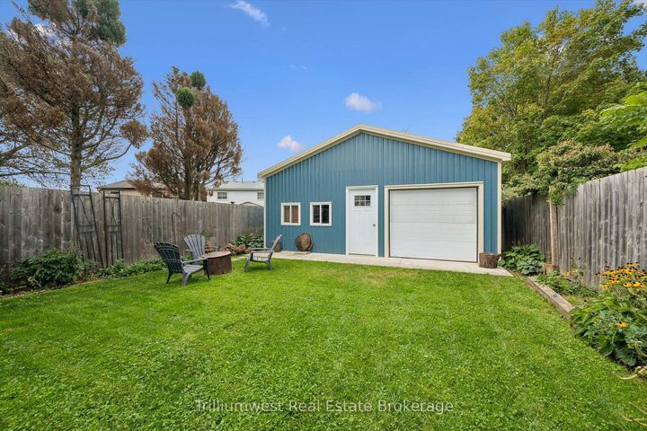 Property Photo:  7 Homestead Place  ON N2N 1Z1 