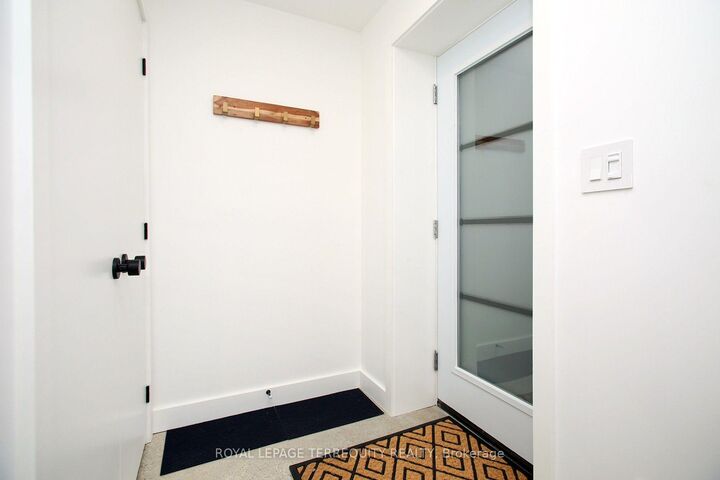 Property Photo:  354 Main Street Bsmt  ON M4C 4X7 