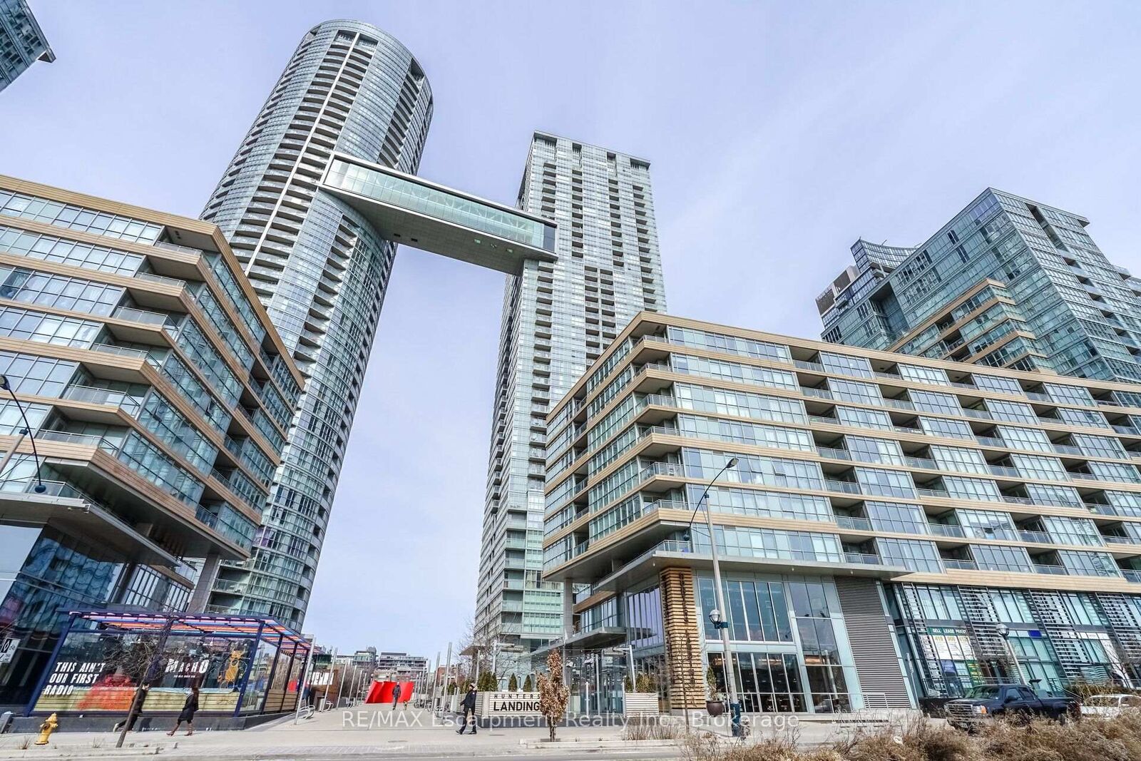 Property Photo:  15 Iceboat Terrace 4008  ON M5V 4A5 