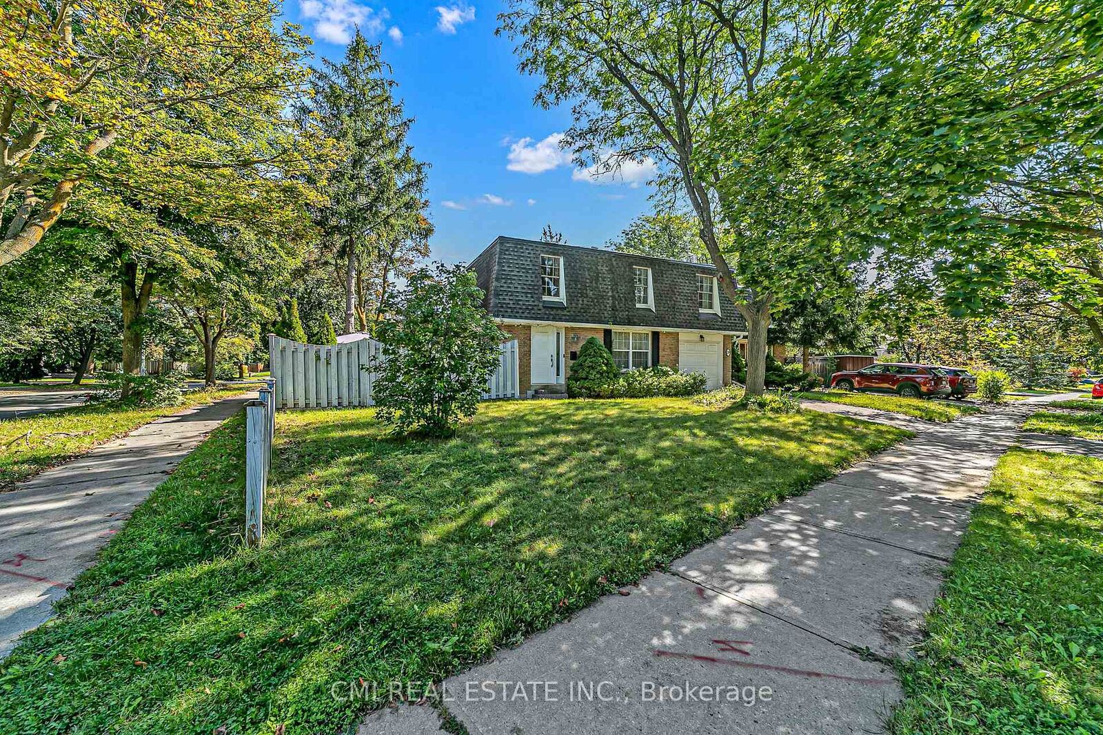 Property Photo:  39 Brightway Crescent  ON L4C 5A1 