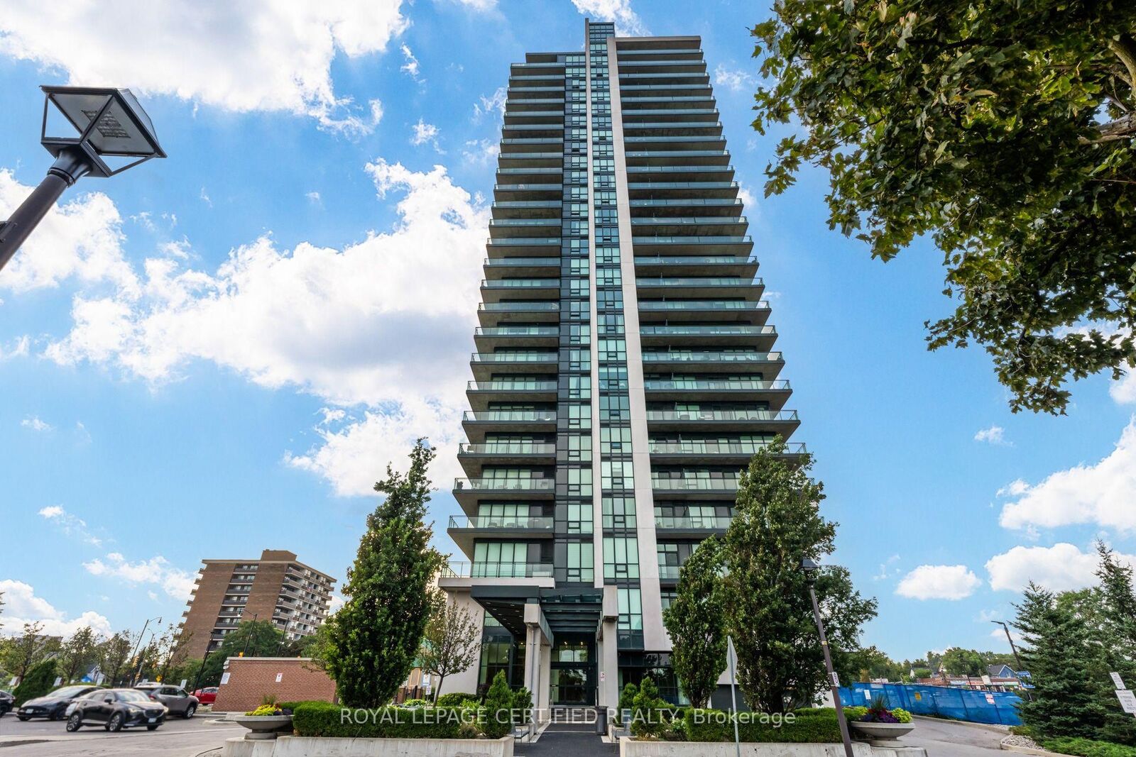 Property Photo:  100 John Street 1806  ON L6W 0A8 