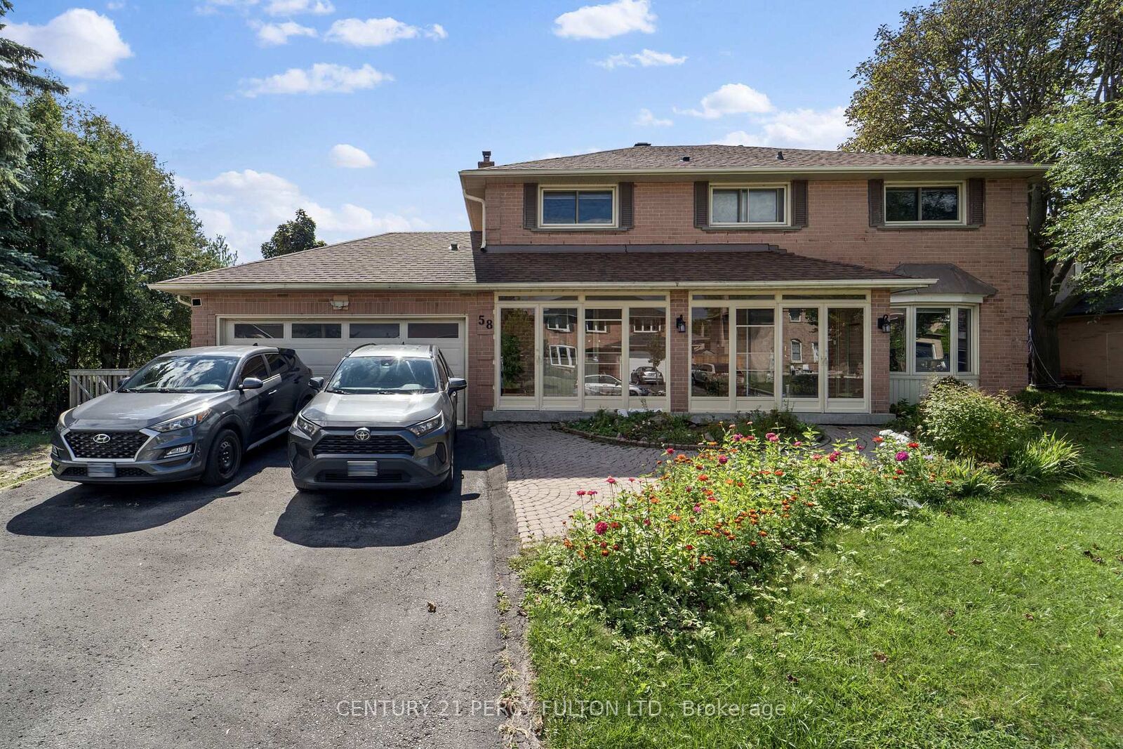 Property Photo:  58 Love Crescent  ON L1S 4T2 