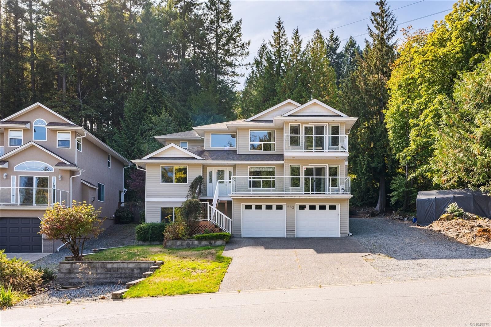 Property Photo:  452 Thetis Dr  BC V9G 1V9 
