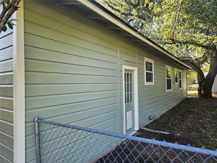 Property Photo: 22 Park Lane TX 76550