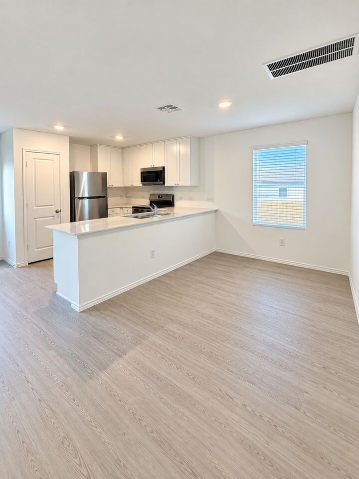 Property Photo: 424 Jones Beach Lane TX 76537
