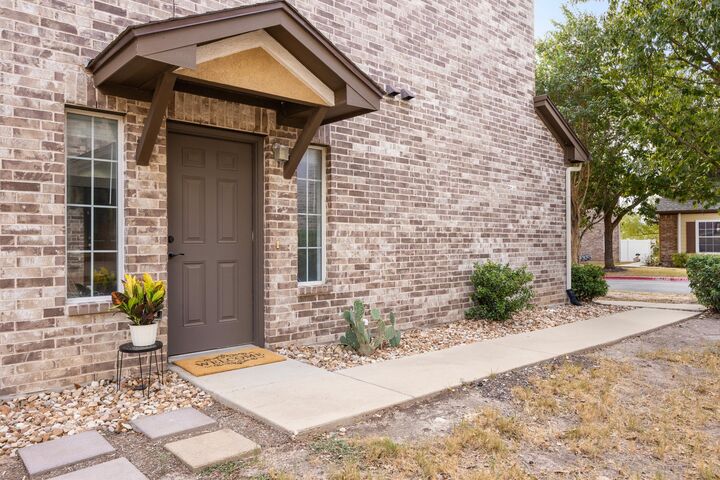 Property Photo:  1900 Little Elm Trail 75  TX 78613 