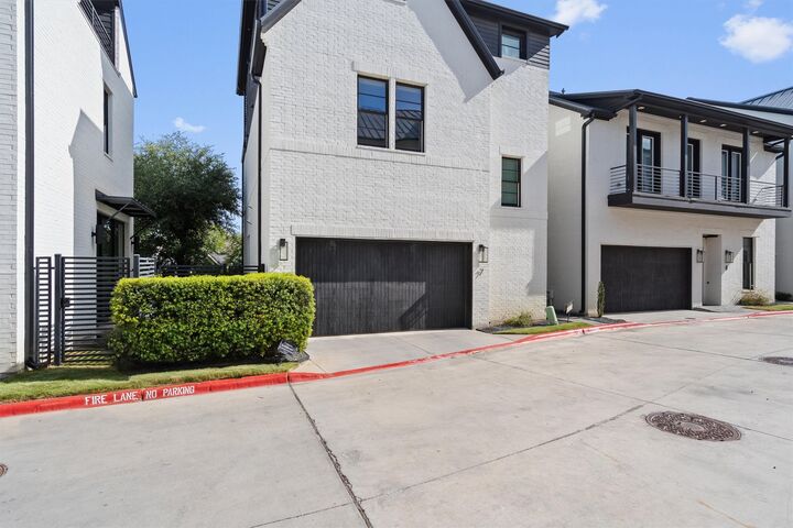 Property Photo:  1719 Spyglass Drive 7  TX 78746 