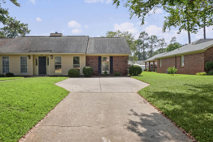Property Photo: 2306-B Tuxedo Lane GA 31707