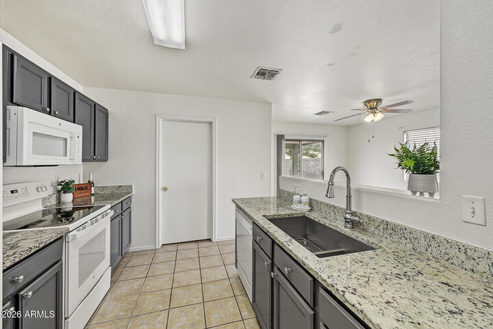 Property Photo:  1750 E Renegade Trail  AZ 85143 