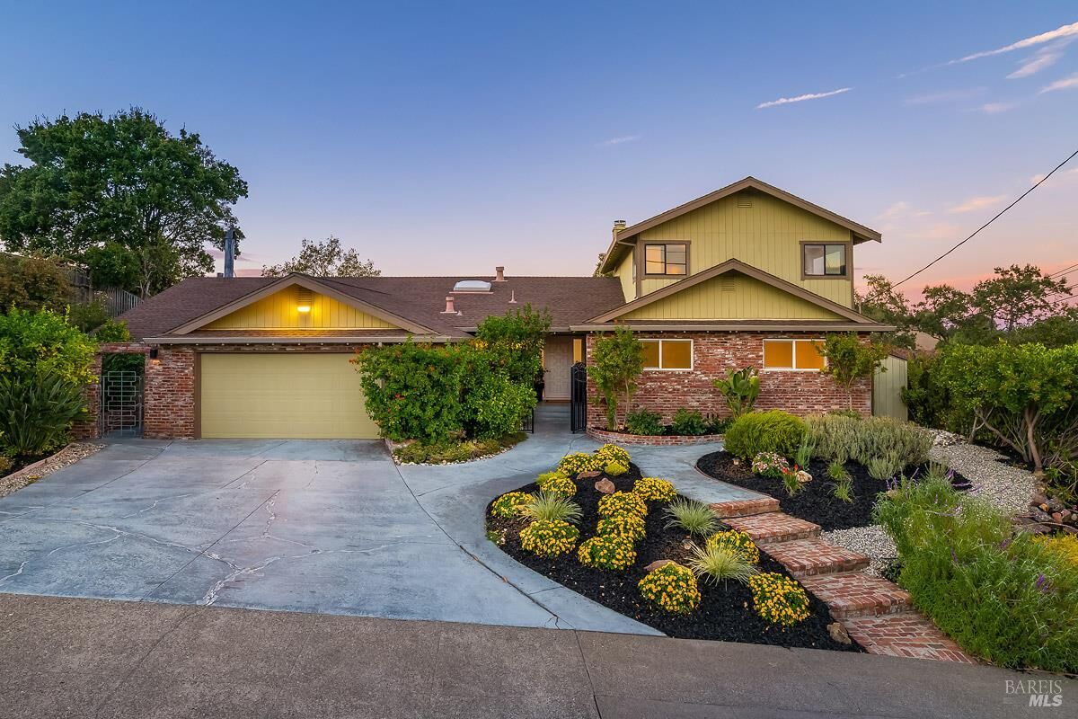 Property Photo:  22 Terry Circle  CA 94947 
