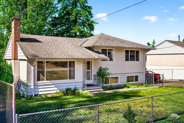 Property Photo:  9455 113B Street  BC V4C 5G6 