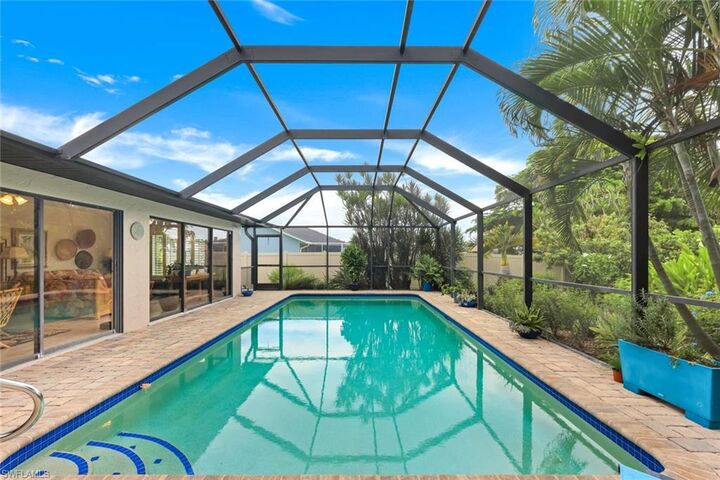 Property Photo: 2133 SW 40th Ter FL 33914
