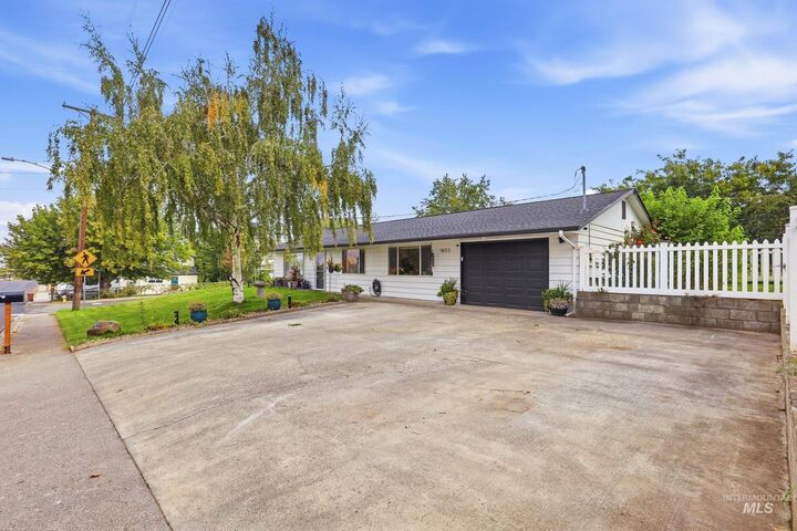 Property Photo:  1803 14th St.  ID 83501 