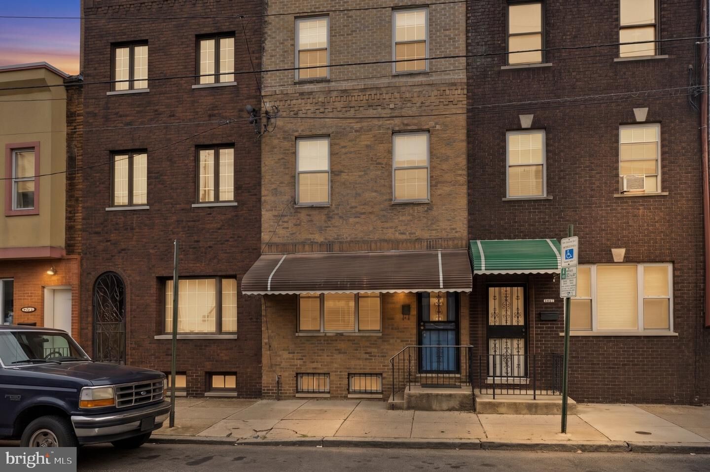 Property Photo:  832 Tasker Street  PA 19148 