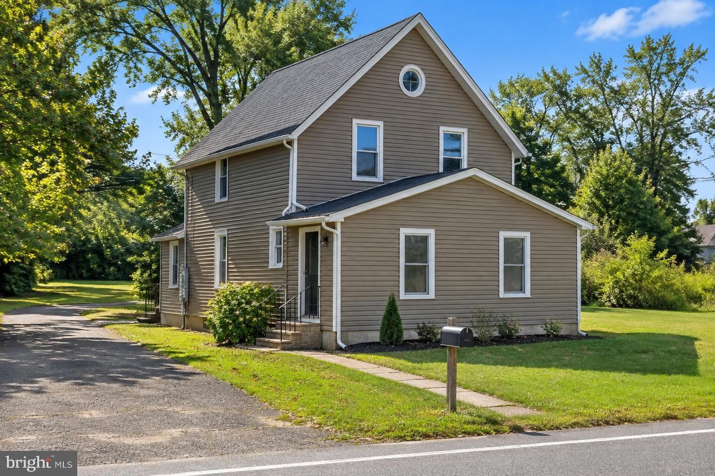Property Photo:  524 White Horse Pike  NJ 08004 