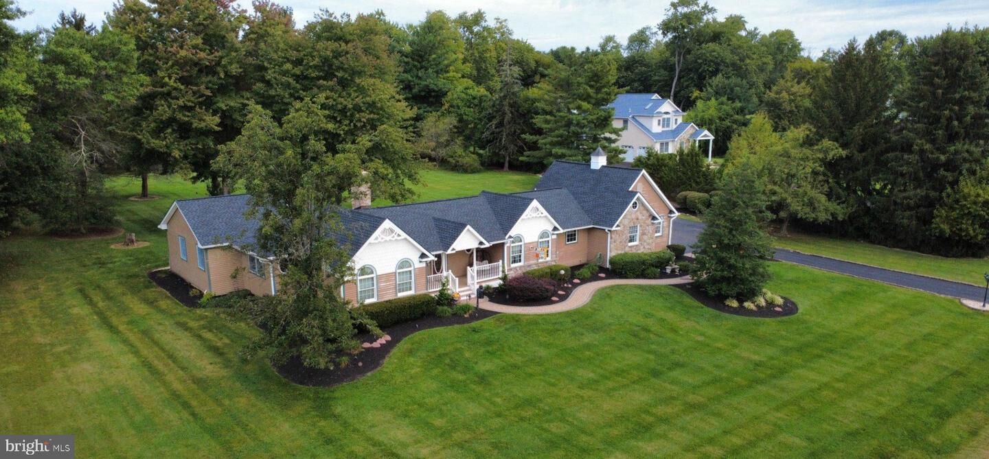 Property Photo:  186 Folly Road  PA 18914 