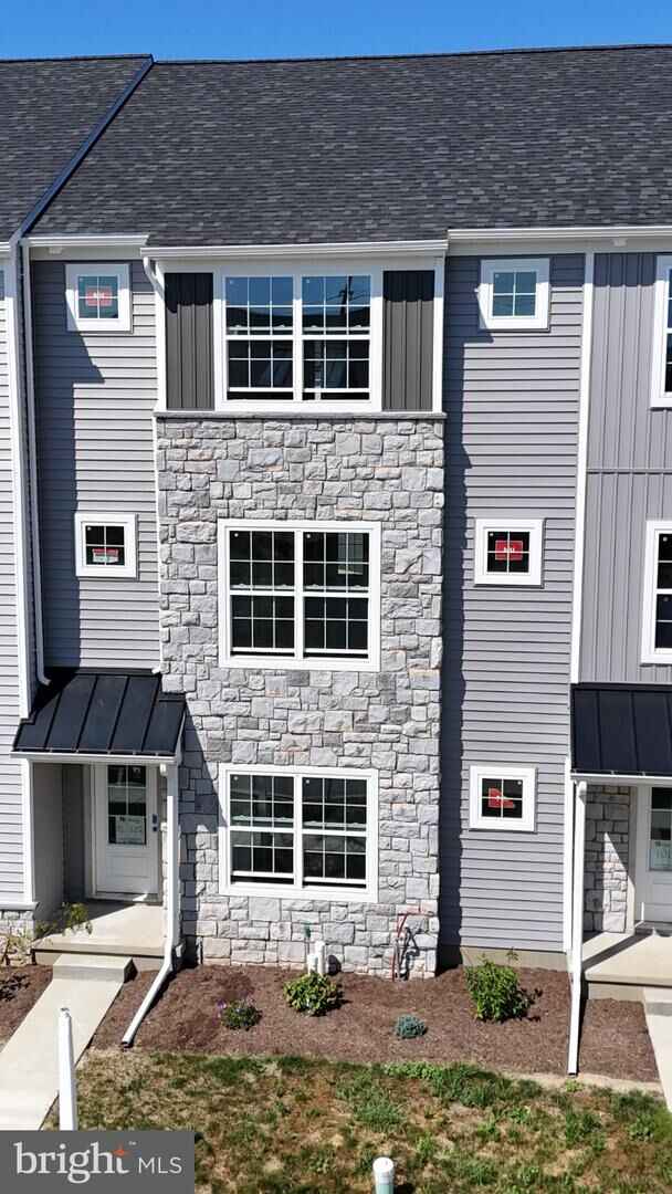 Property Photo:  2437 Spring Water Circle  PA 17601 
