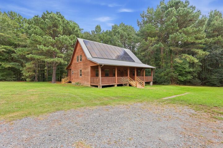 Property Photo: 18500 Vimy Ridge Road AR 72002