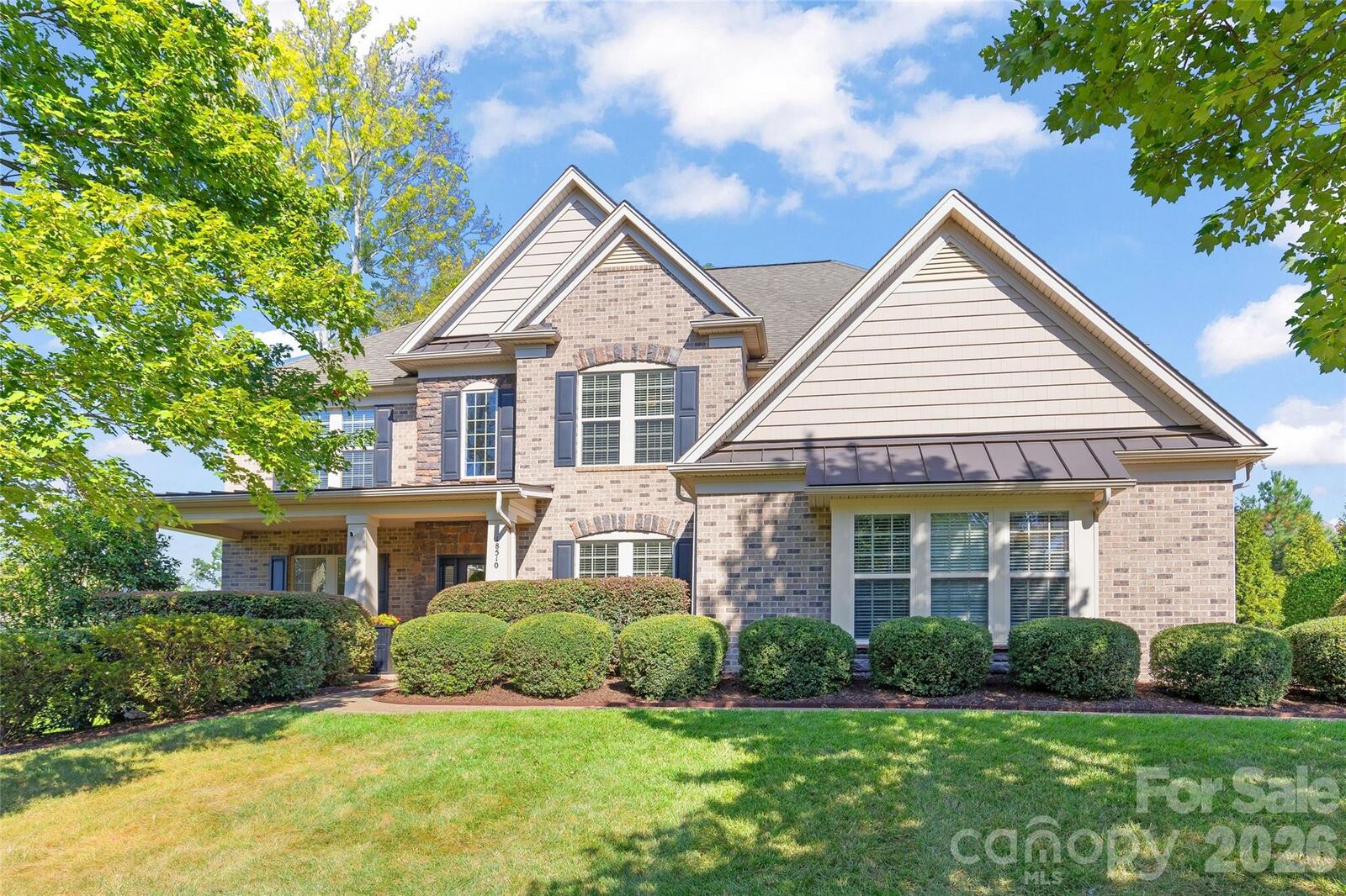 Property Photo:  18510 Clavemorr Castle Court  NC 28277 