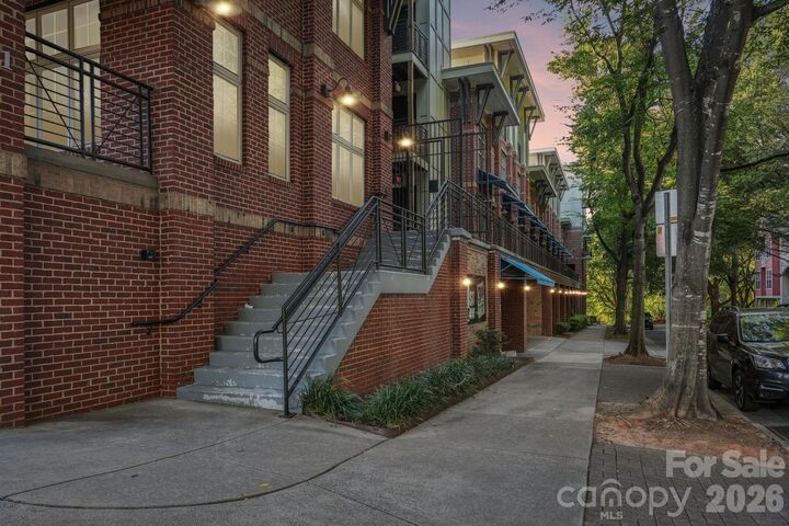 Property Photo: 1101 W 1st Street 301 NC 28202