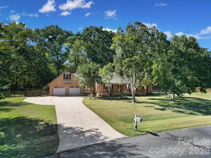 Property Photo:  2412 Nancy Lane  NC 28075 