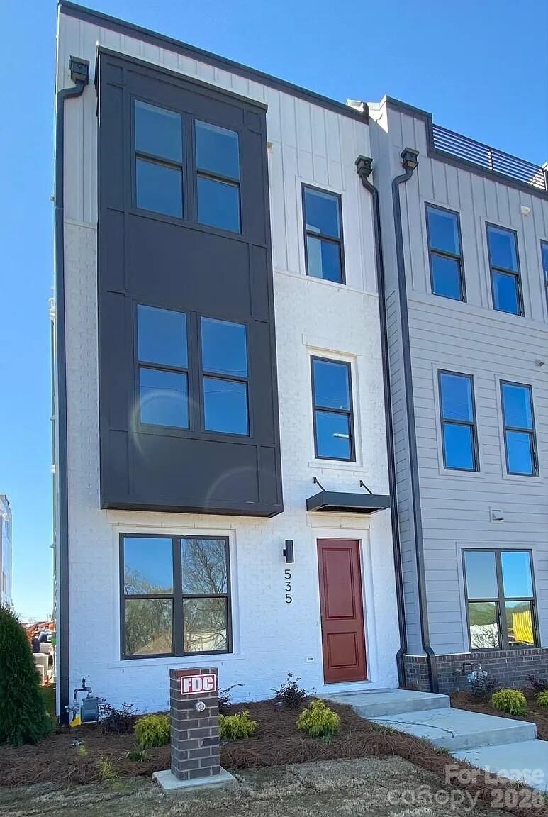 Property Photo:  535 W Tremont Avenue  NC 28203 