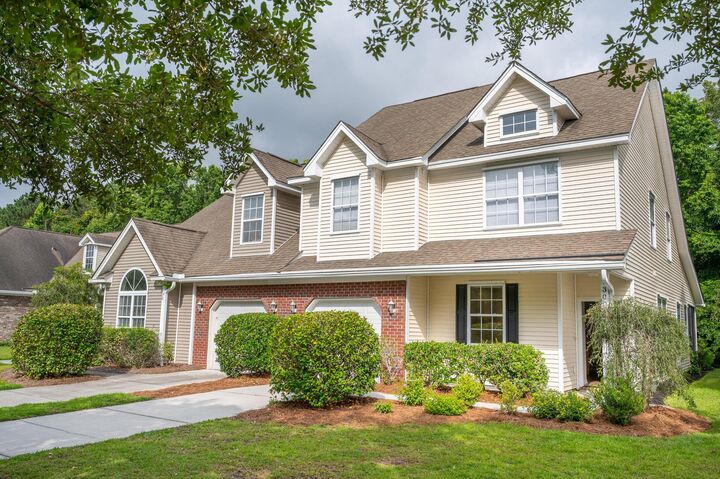 Property Photo: 1300 Fenwick Plantation Road SC 29455