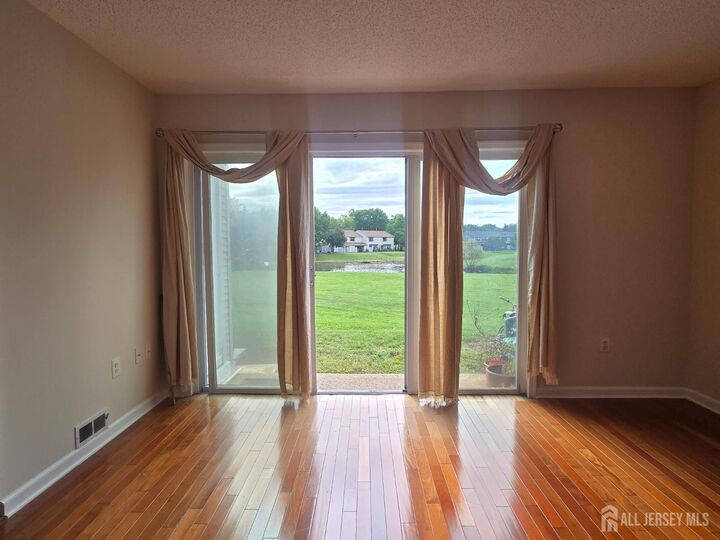 Property Photo:  187 Hampshire Court  NJ 08854 