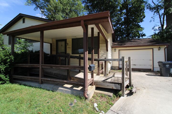 Property Photo:  1552 Lexdale Court  OH 43068 