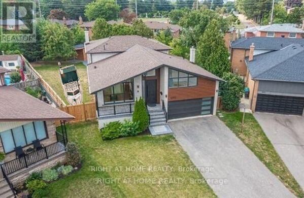Property Photo: 690 Hillman Crescent ON L4Y 2H9