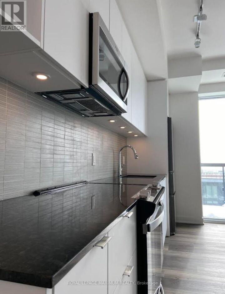 Property Photo:  100 Eagle Rock Way 1012  ON L6A 5B9 