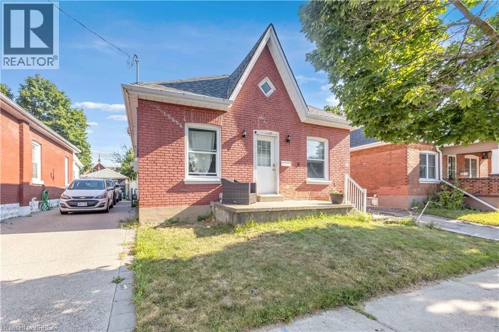 Property Photo:  55 Aberdeen Avenue  ON N3S 1R7 