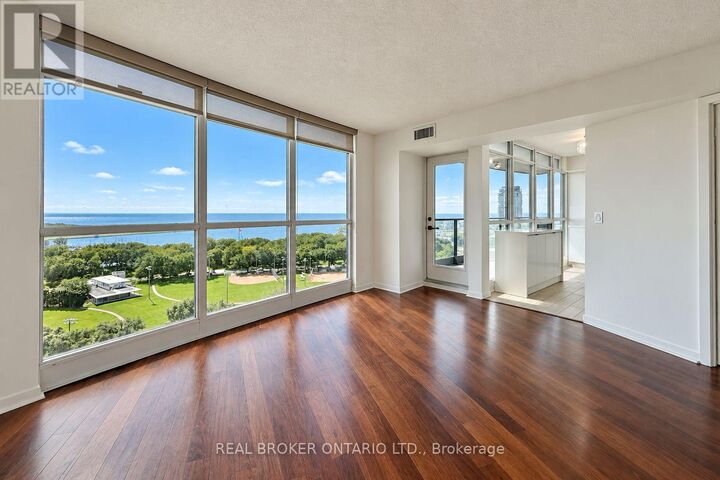 Property Photo: 219 Fort York Boulevard 1909 ON M5V 1B1