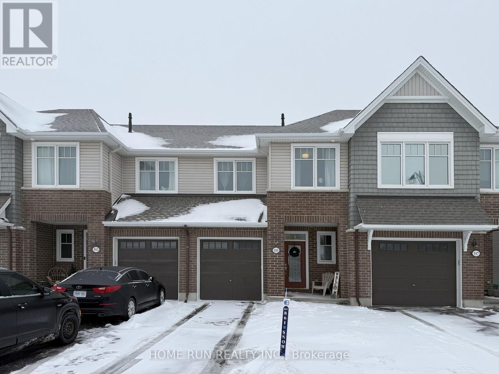 Property Photo: 555 Jackdaw Avenue ON K2J 6M8