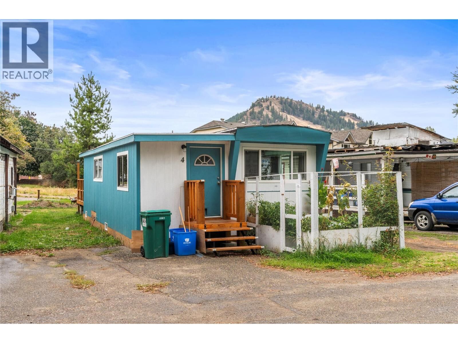 Property Photo:  1879 Faulkner Avenue 4  BC V0E 2G0 