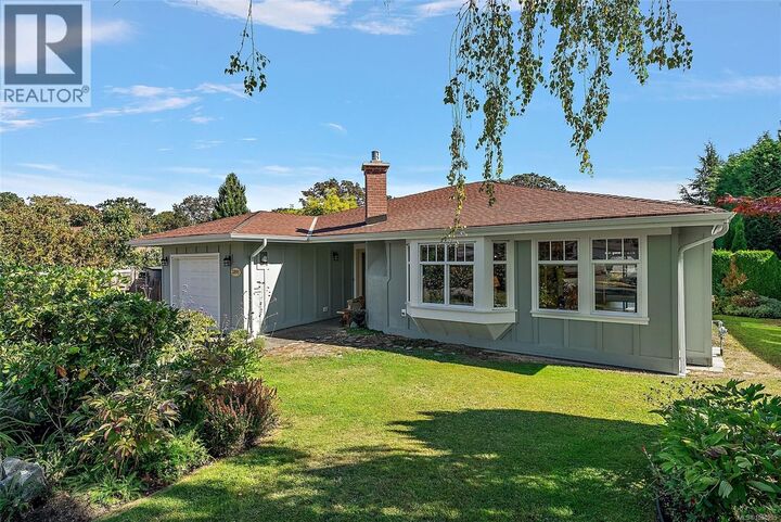 Property Photo: 3995 Bel Nor Place BC V8N 6B6