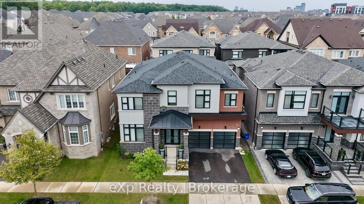 Property Photo: 3313 Sunningdale Gardens ON L6M 5K5