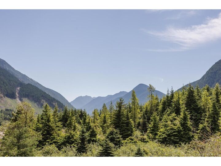 Property Photo:  71346 Grove Place Hg 188  BC V0X 1L5 