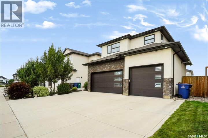 Property Photo:  550 Bolstad Turn  SK S7W 0X9 