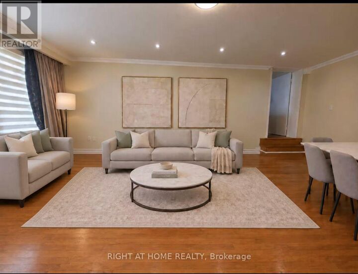 Property Photo:  26 Wedgewood Drive  ON M2M 2H3 