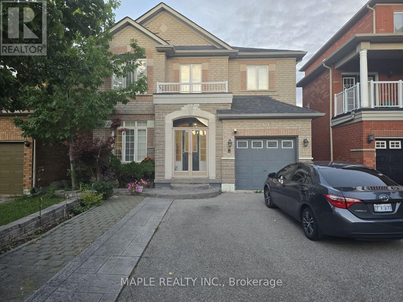 Property Photo:  71 Thicket Trail North  ON L4H 1Y1 