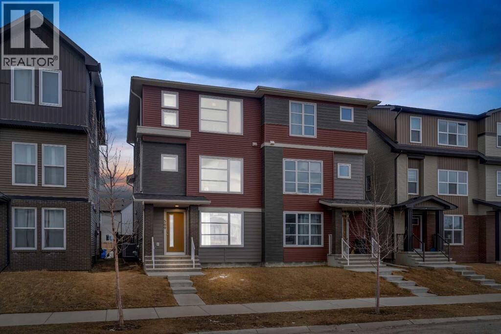 Property Photo:  569 Savanna Boulevard Northeast  AB T3J 0X3 