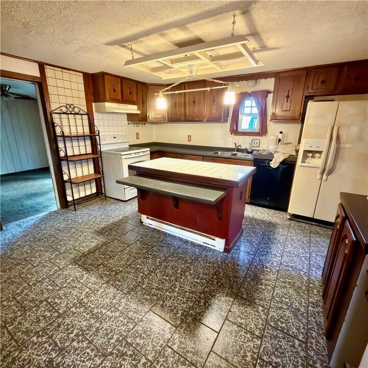 Property Photo: 580 E Ward Street OH 43078