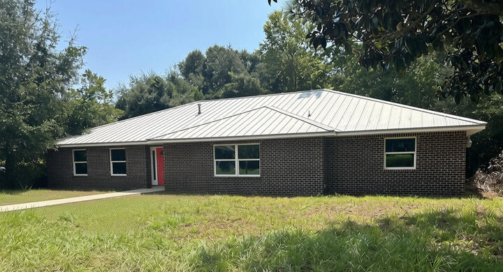 Property Photo:  18 Hickory Avenue  FL 32579 