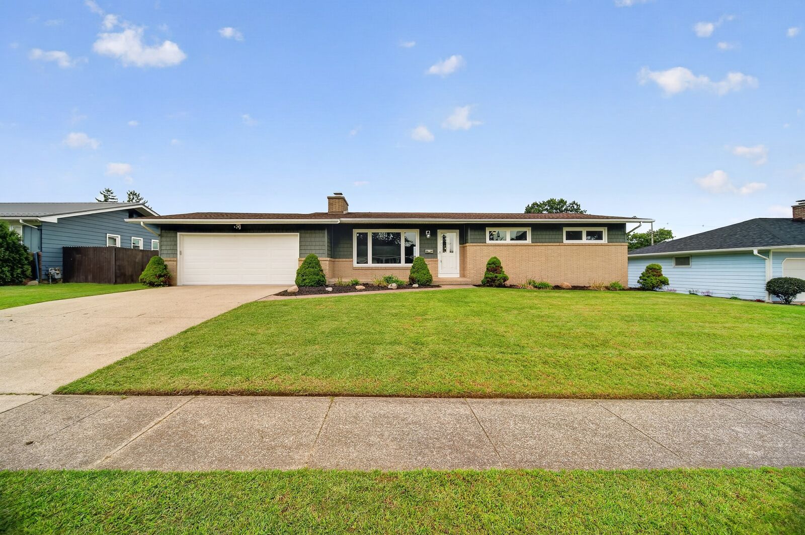 Property Photo:  2074 Andover Lane  PA 16509 