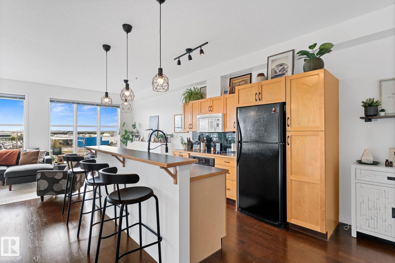 Property Photo: 4835 104A Street NW 408 AB T6H 0R5